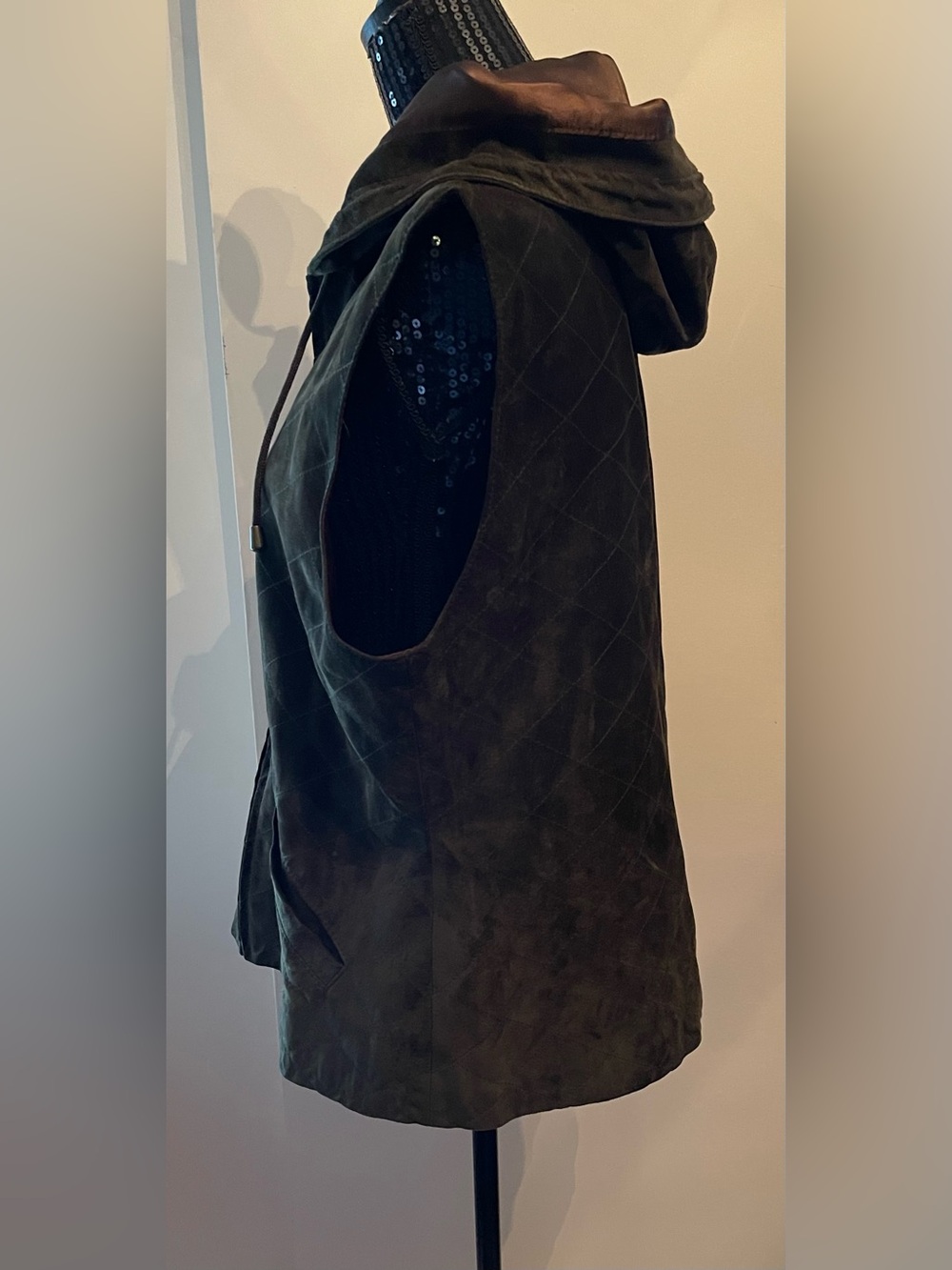 Danier Dark Green Suede Hooded Zip Vest Size Large - Picture 5 of 11